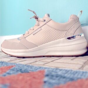 Women's Beige Sneakers